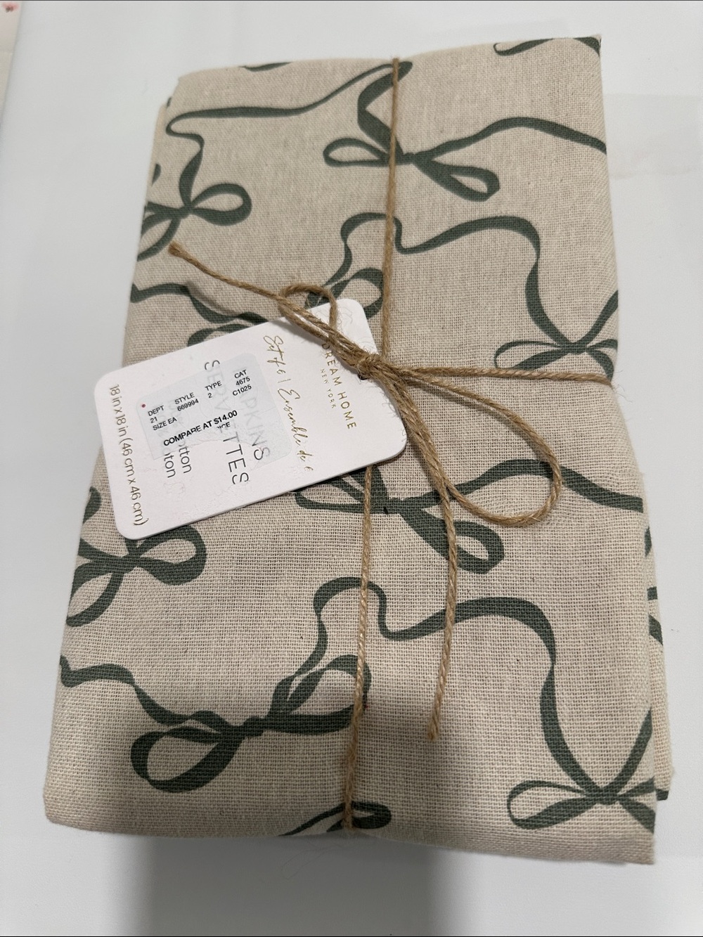 Set Of 6 trendy cloth napkins holiday green bows home goods Christmas brown